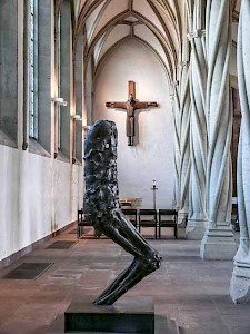 Emil Cimiotti: Figur (für Meister ­Gislebertus) im Braunschweiger Dom