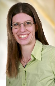 Sonja Hähner (*1977) studierte Geographie an der Justus-Liebig-Universität Gießen. Sie lebt als freie Journalistin in Gießen, gemeinsam mit ihrem Lebensgefährten und drei Söhnen. Unter anderem schreibt sie für die Gießener Allgemeine und das Familienmagazin Grashüpfer.