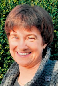 Prof. Dr. Barbara Wild (*1961) ist Chefärztin der Fliedner Klinik für Psychiatrie und Psychotherapie in Stuttgart und zudem außerplanmäßige Professorin (Wissenschaftlerin mit professoralen Fähigkeiten, aber ohne Hochschulanstellung). Sie forscht seit gut zwölf Jahren zum Thema Humor und gibt zudem Humortrainings für Patienten und Psychotherapeuten.