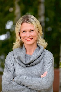 Nadja Laske (*1973) stammt aus Chemnitz. Die studierte Germanistin lebt in Dresden und schreibt vor allem für die Sächsische Zeitung.