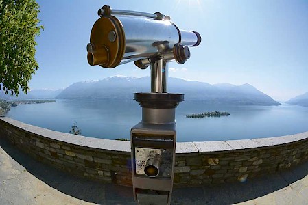 Das Licht des Südens, das eher an Italien erinnert, zieht seit einem Jahrhundert die Besucher an den Lago Maggiore.
