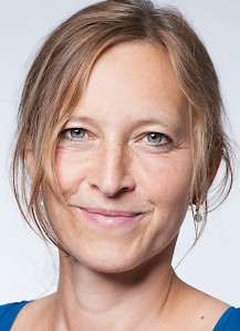 Amet Bick (Jahrgang 1969) studierte Literaturwissenschaft und Evangelische Theologie. Heute arbeitet sie als Programmleiterin in einem Verlag. Mit ihrem Lebensgefährten und den zwei Söhnen lebt sie in Berlin. 
