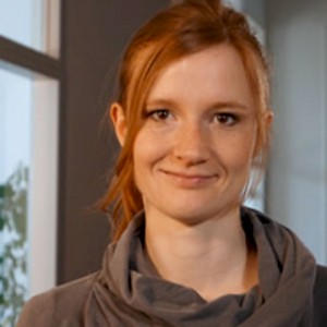 Julia Bossert (Jahrgang 1983), ist die Autorin und Regisseurindes Films. Sie hat 2010 mit einem preisgekrönten Kurzfilm die Kunsthochschule für Medien in Köln abgeschlossen. Seit 2011 arbeitet sie für Takepart und als freie Autorin und Regisseurin in Köln.