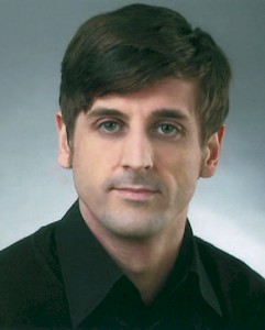 Stefan Seidel (35) lebt als Literatur- und Filmexperte in Leipzig und arbeitet als Kulturredakteur für eine sächsische Wochenzeitung.