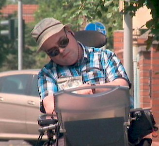 Screenshots aus dem Film »Was darf William kosten? Der Kampf eines Rollstuhlfahrers« Mit freundlicher Genehmigung des Hessischen Rundfunks. 