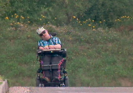 Auch wenn der Weg noch so mühselig und beschwerlich ist – der 39-jährige William Geier gibt in seinem Kampf um ein selbstbestimmtes Leben nicht auf. 