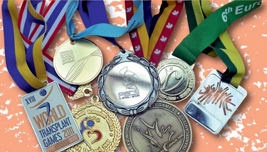 Nehar Nurlu startet für Deutschland bei Europa- und Weltmeister­schaften der Transplantierten und Dialysepatienten. Und das erfolgreich: 2010 in Dublin gewann er eine Gold-, zwei Silber- und eine Bronzemedaille.