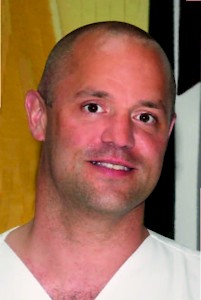 PD Dr. med. Christoph Wiese wurde am 23.02.1972 in Northeim geboren. Er absolvierte ein Studium der Humanmedizin in Göttingen. 1999 bis 2002 war er als Assistenzarzt (Klinik für Anästhesie) in Braunschweig tätig. 2002 bis 2004 arbeitete er als Assistenzarzt (Zentrum Anästhesiologie, Rettungs- und Intensivmedizin) im Universitätsklinikum Göttingen, 2004 bis 2008 als Funktionsoberarzt, seit 2009 als Leitender Arzt Schmerzmedizin (Klinik für Anä­sthesiologie) im Universitätsklinikum Regensburg. 2011 erhielt Christoph Wiese die Venia legendi (Erlaubnis zum Lehren) für das Fach Anästhesiologie mit dem Themenschwerpunkt »Palliative Notfälle«. 