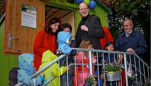 ￼David Roth freut sich über den Ansturm der Kinder in seinen »Gärten der Bestattung« | Fotos: Pütz-Roth Bestattungen und Trauerbegleitung